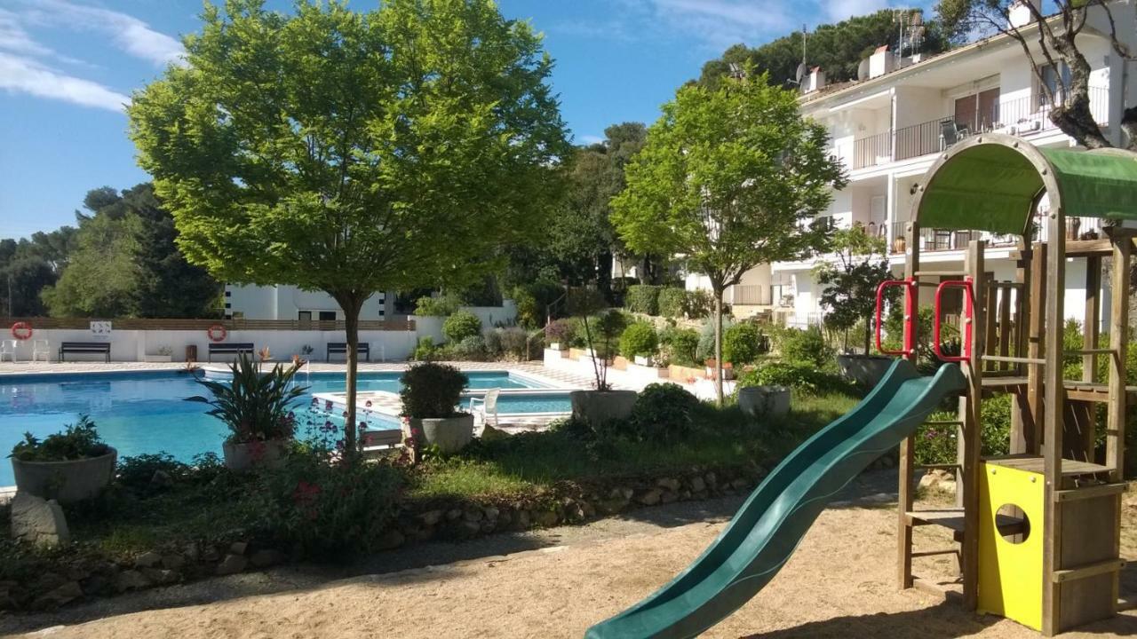 Calella Golfet Sobremar Apartment กาเลญา เด ปาลาฟรูเจล ภายนอก รูปภาพ