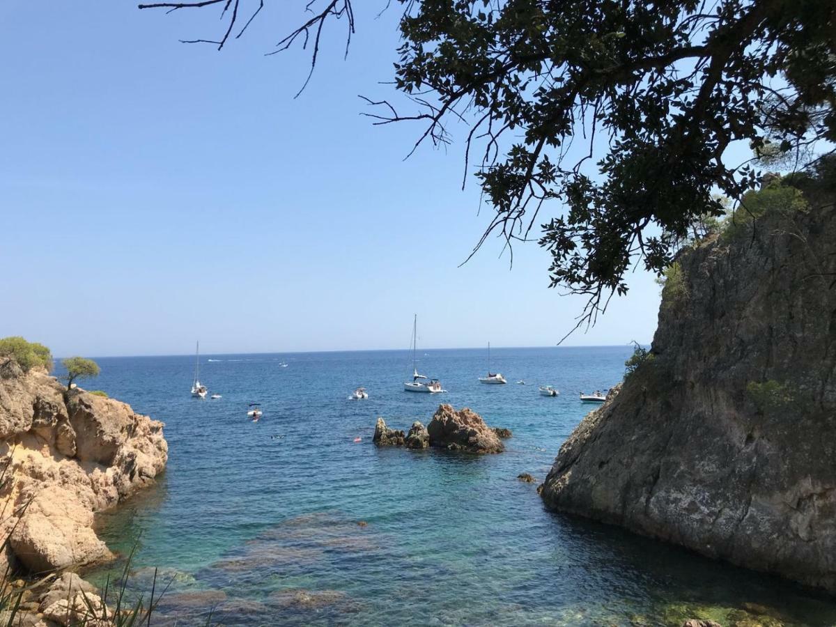 Calella Golfet Sobremar Apartment กาเลญา เด ปาลาฟรูเจล ภายนอก รูปภาพ